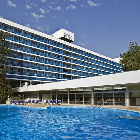 Danubius Hotel Annabella 3*