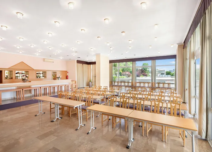 Danubius Hotel Annabella 3*