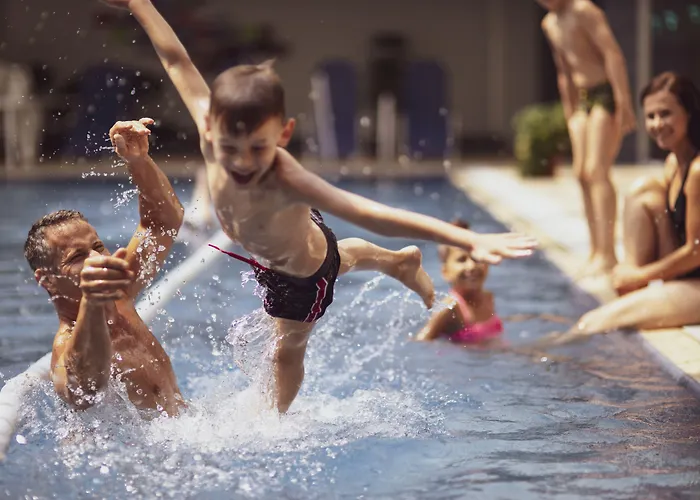 Danubius Hotel Annabella 3*